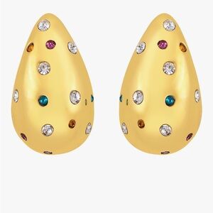 Granny chic all the rage! Teardrop earrings. New